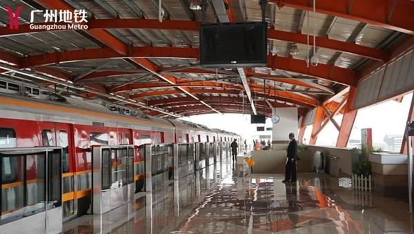 Paquistão: metrô da linha laranja em Lahore é oficialmente inaugurado