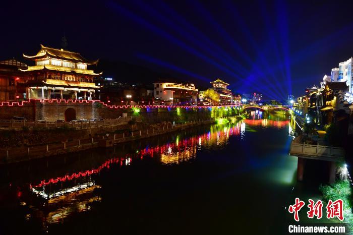 Fujian: panorama noturno da cidade histórica de Changting