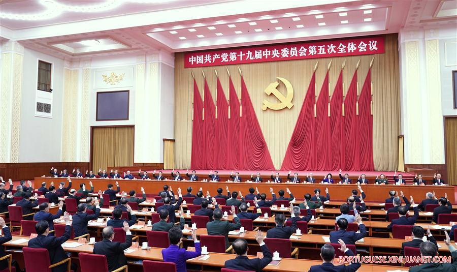 Divulgado comunicado da 5ª sessão plenária do 19º Comitê Central do PCCh