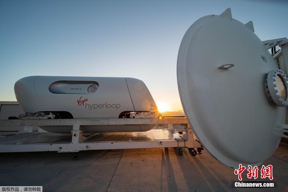 Virgin Hyperloop realiza primeiro teste tripulado