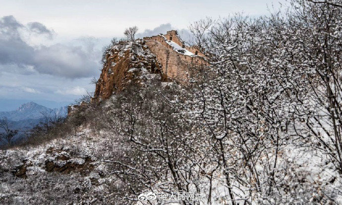 Grande Muralha Jinshanling recebe primeira neve de 2020