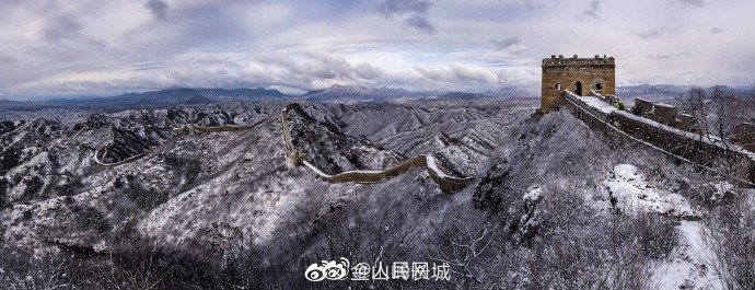Grande Muralha Jinshanling recebe primeira neve de 2020