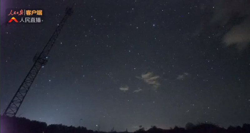 Chuva de meteoros Geminídeas ilumina o céu 