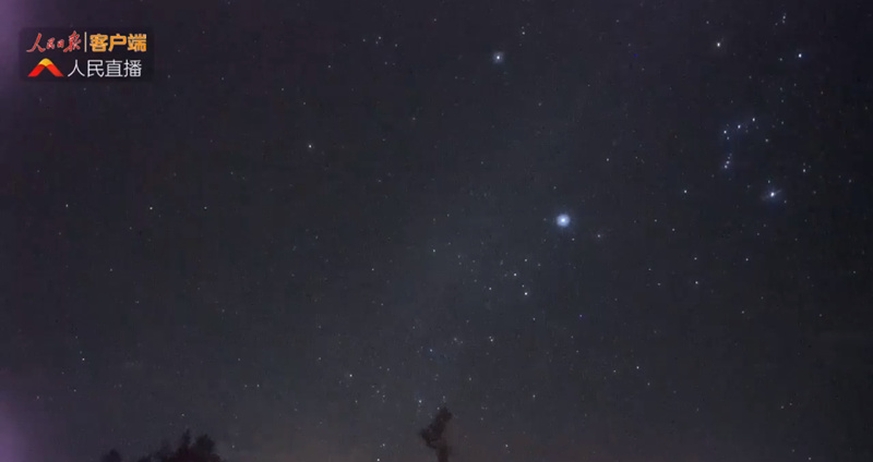 Chuva de meteoros Geminídeas ilumina o céu 