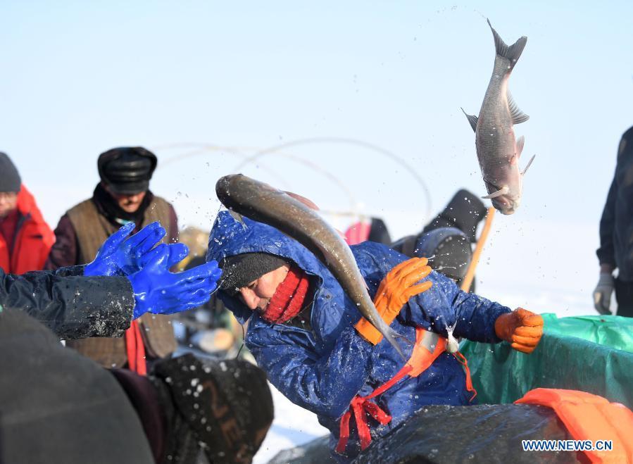 Xinjiang inaugura estação de pescas de inverno