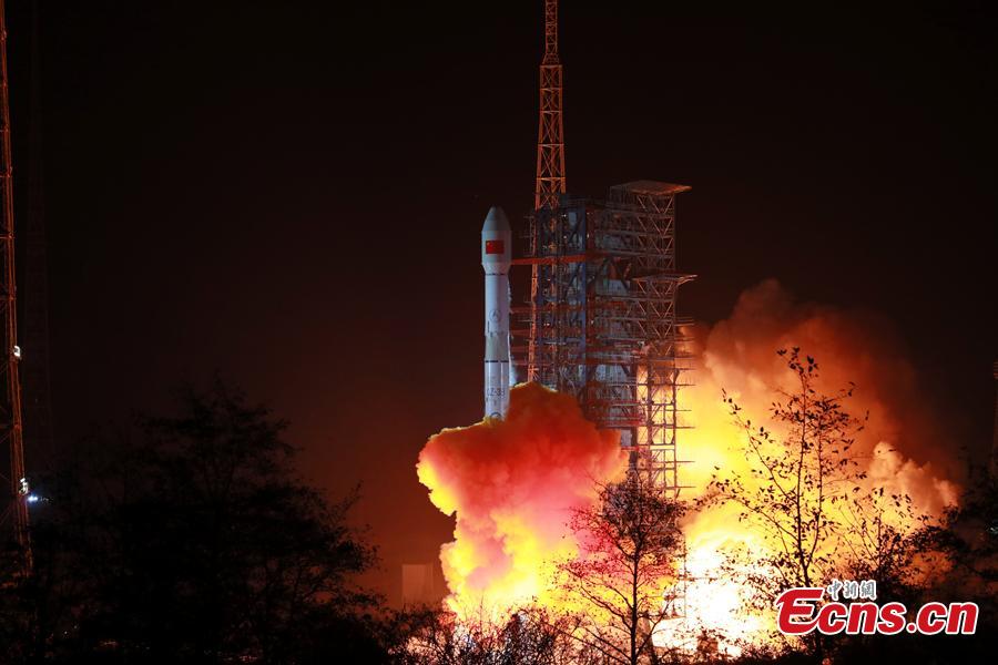 China lança novo satélite de telecomunicações móveis com sucesso