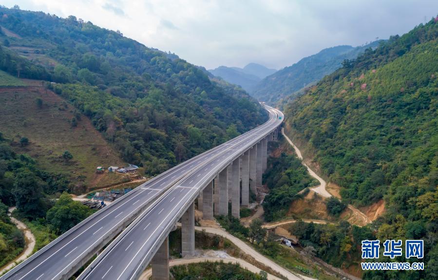 Yunnan: via expressa Simao-Lancang aberta ao tráfego