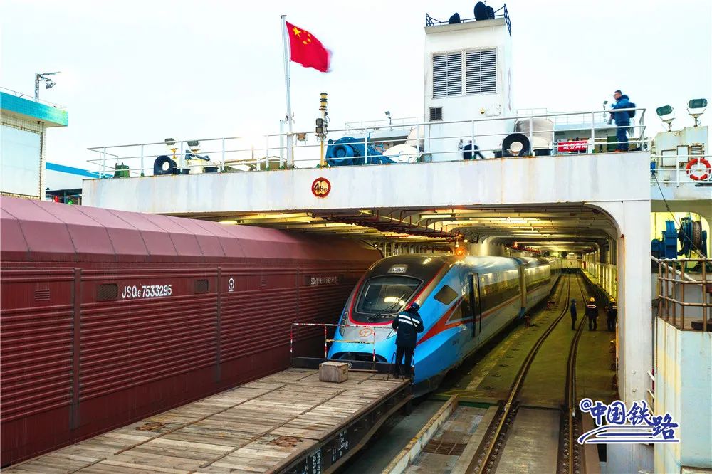Trem-bala “Fuxing” entrará em operação em Hainan