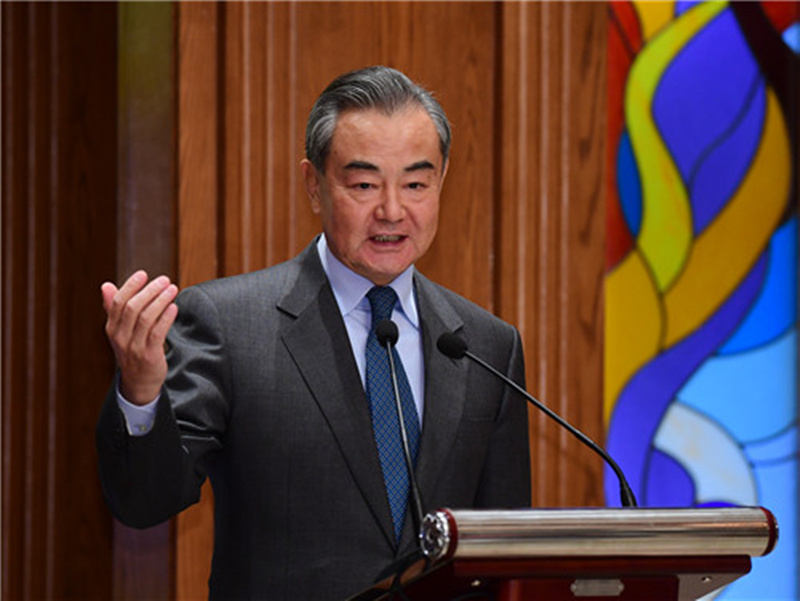 Chanceler chinês se reúne com diplomatas da Eurásia