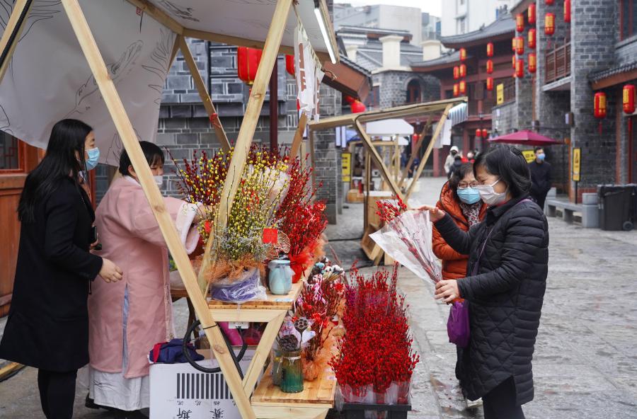 Chineses celebram a Festa da Primavera ao redor do país