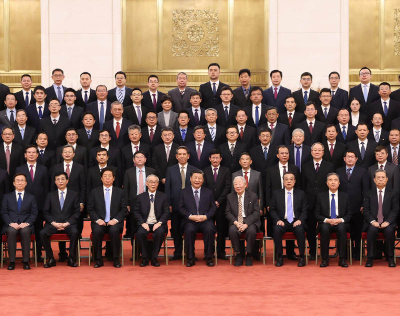 Xi reúne-se com representantes da missão Chang'e-5
