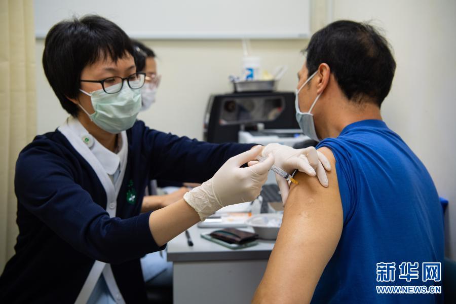 Macau começa a vacinar grupos não prioritários da população local contra a Covid-19