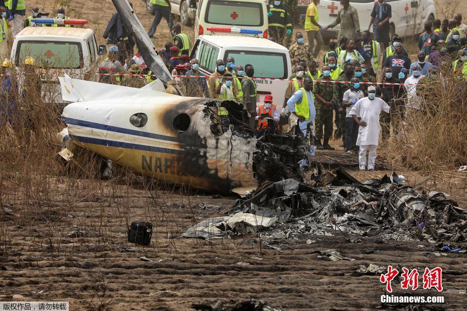 Avião militar nigeriano cai em Abuja