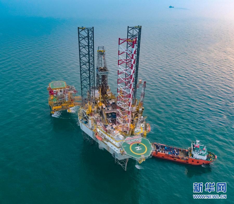 China descobre campo de petróleo e gás no mar Bohai