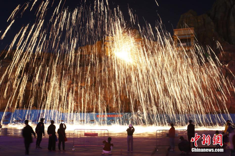 Várias partes da China celebram o Festival das Lanternas