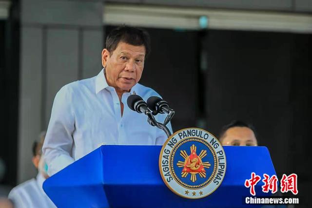 Presidente filipino recebe vacina da China