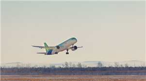 C919 recebe primeiro contrato globalA China Eastern Airlines e a Commercial Aircraft Corporation da China assinaram um contrato para comprar aviões de passageiros de grande porte C919 em Shanghai em 1º de março. 