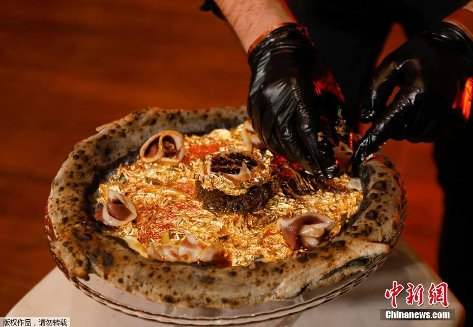 Tunísia: Restaurante lança pizza luxuosa feita com folhas de ouro