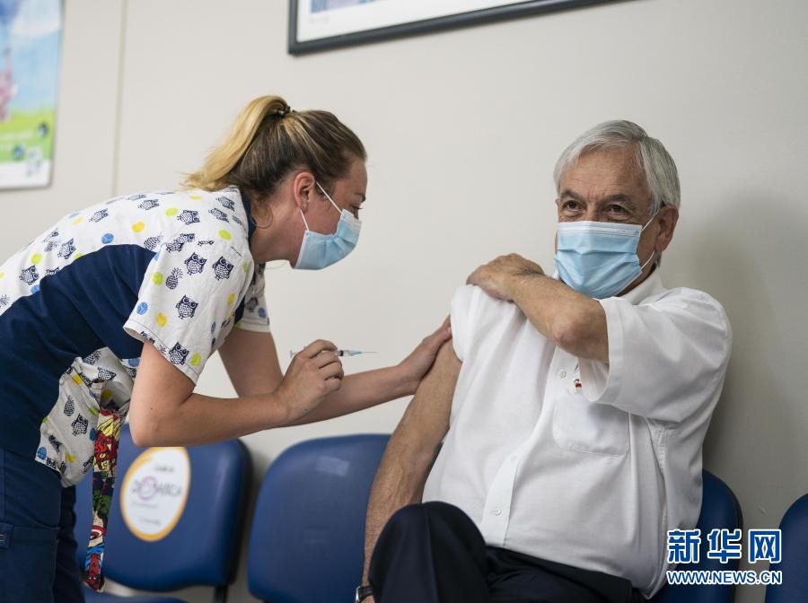 Presidente do Chile recebe segunda dose de vacina chinesa Sinovac contra COVID-19