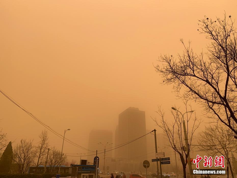 Tempestade de areia atinge Beijing