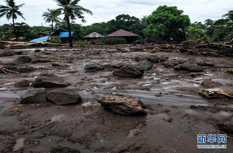 Número de mortos em inundações e deslizamentos de terra na Indonésia é revisado para 84