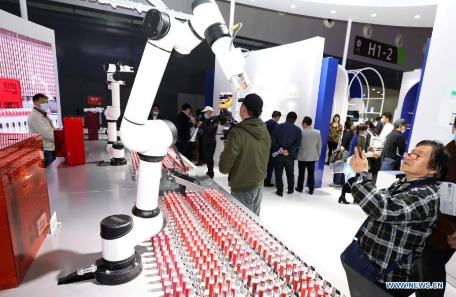 Shanghai recebe 8ª Feira Internacional de Tecnologia da China