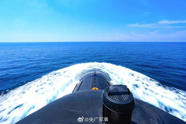 China celebra 72º aniversário do estabelecimento da Marinha
