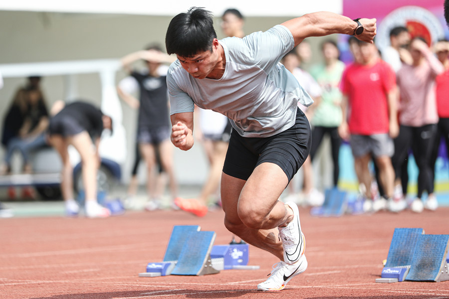 Su Bingtian atualiza seu recorde nos 100m do atletismo masculino da temporada