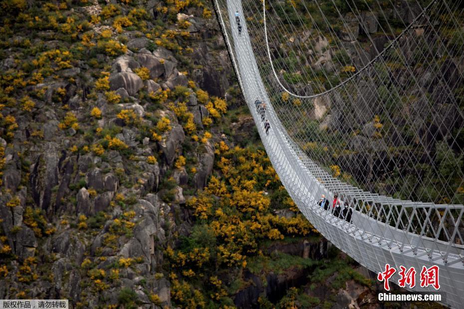 Portugal inaugura maior ponte suspensa para pedestres do mundo
