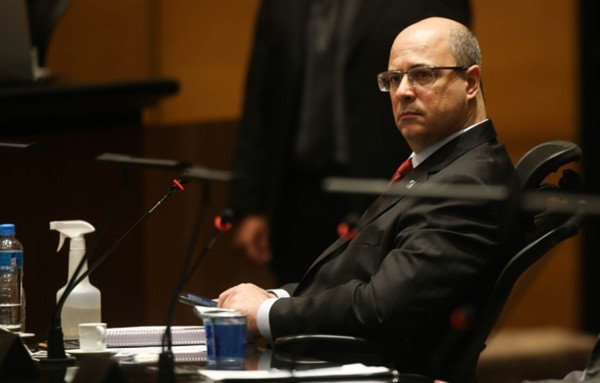 Governador do Rio de Janeiro sofre impeachment por prevaricação e corrupção durante a pandemia