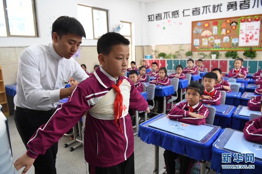 Escolas chinesas realizam atividades sobre prevenção e mitigação de desastres