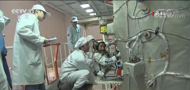 Passeios espaciais são planejados para missões Shenzhou