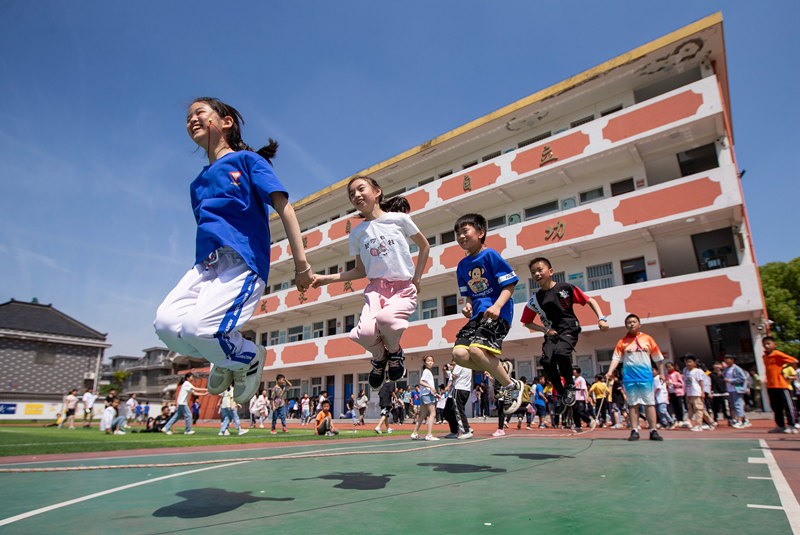 China: Atividades infantis realizadas em todo o país para celebrar o Dia Internacional da Criança