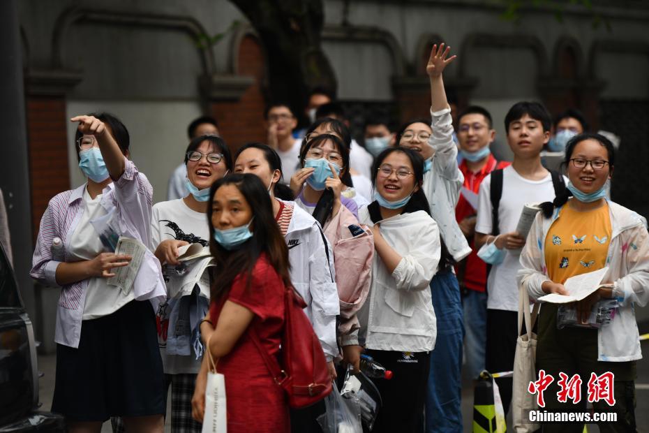 Mais de 10 milhões de estudantes participarão do vestibular da China