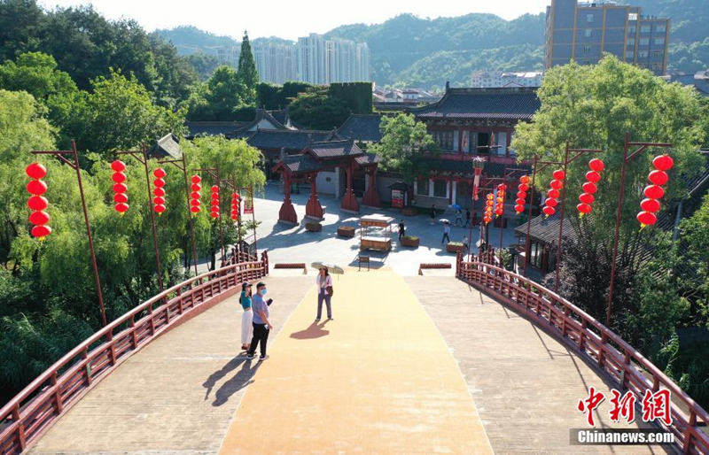 Galeria: Área cênica “Ao longo do Rio durante o Festival Qingming” em Zhejiang