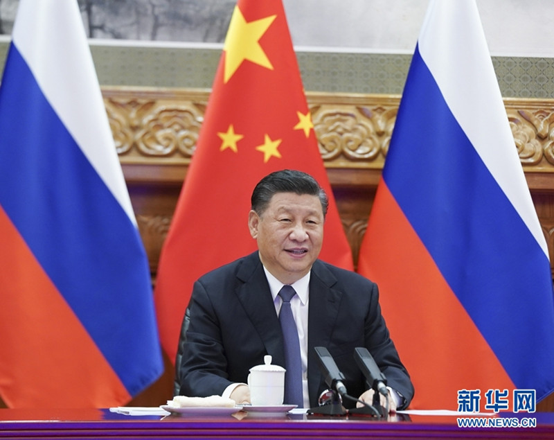 Xi Jinping conversa com Putin por videoconferência