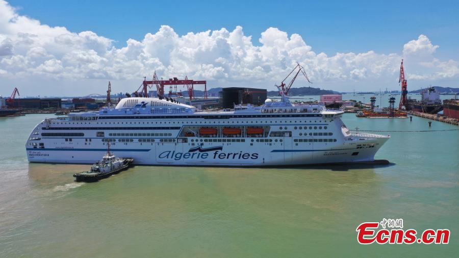 Primeiro navio ro-ro de passageiros construído pela China parte rumo à Argélia