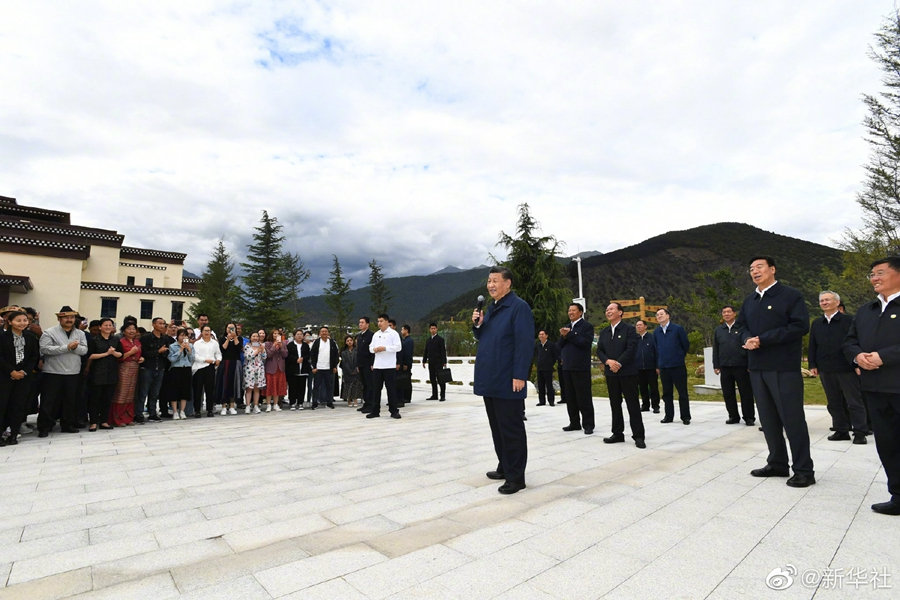 Xi visita Nyingchi no Tibete