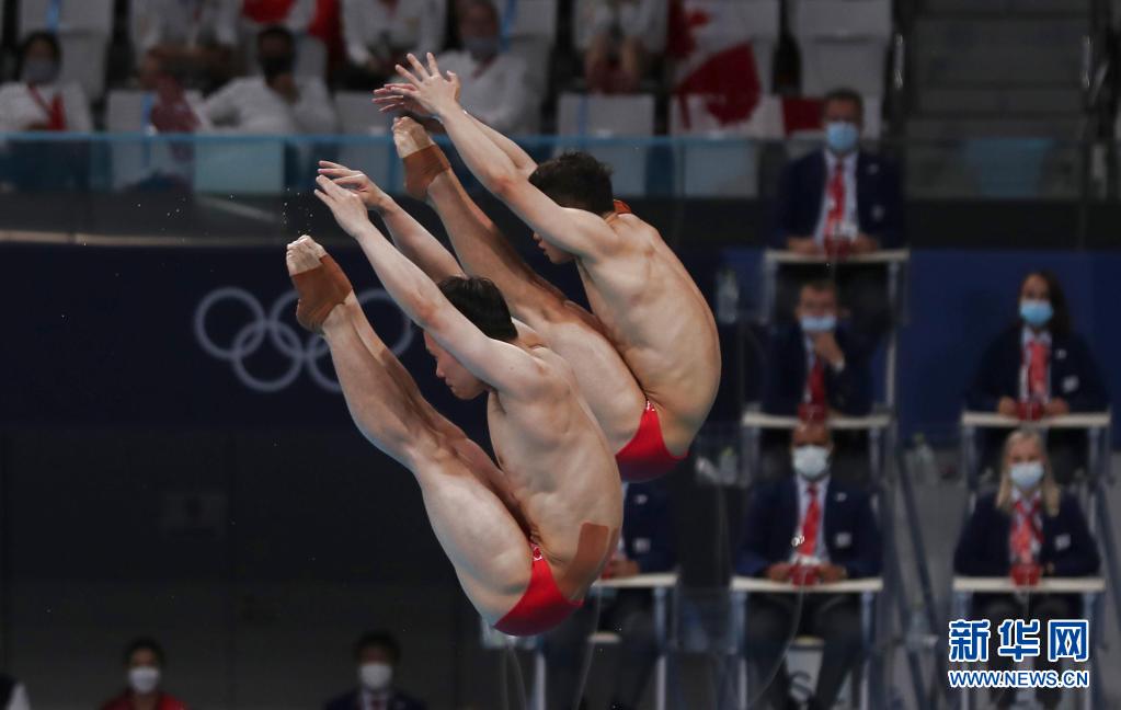 Olimpíadas: chineses Wang e Xie vencem medalha de ouro no salto de trampolim de 3m sincronizado masculino