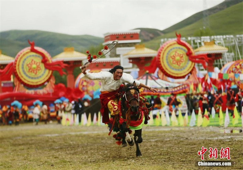 Qinghai celebra o 70º aniversário da fundação da Prefeitura Autônoma Tibetana de Yushu