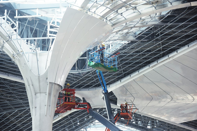 Operários aceleram a construção de Terminal 4 do Aeroporto Internacional Xiaoshan de Hangzhou 