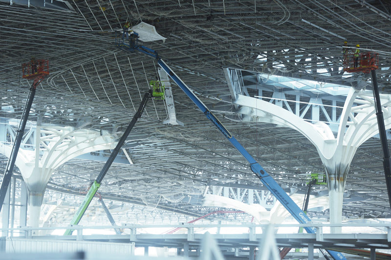 Operários aceleram a construção de Terminal 4 do Aeroporto Internacional Xiaoshan de Hangzhou 