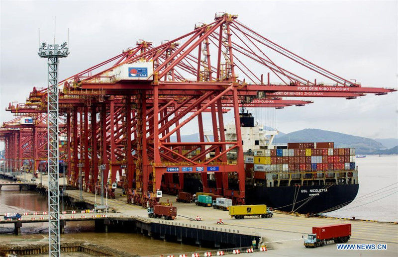 China: Porto de Ningbo-Zhoushan atinge 20 milhões em rendimento de TEU