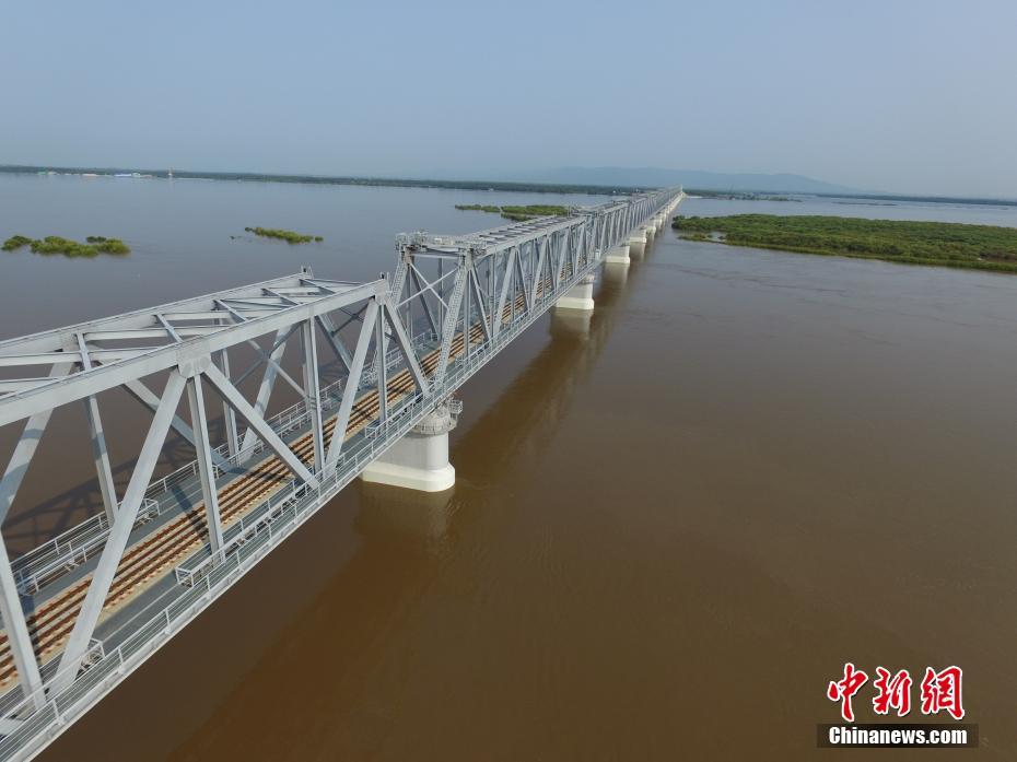 Instalação de trilho para ferrovia transfronteiriça sino-russa termina em Heilongjiang