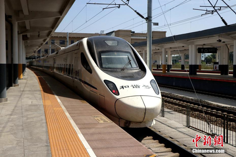 China: ferrovia de alta velocidade na extremidade leste do país realiza primeiro teste