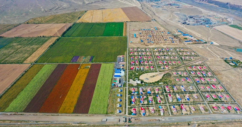 Xinjiang: bela paisagem dos campos
