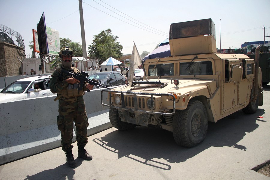 Talibã anuncia formação do governo interino no Afeganistão