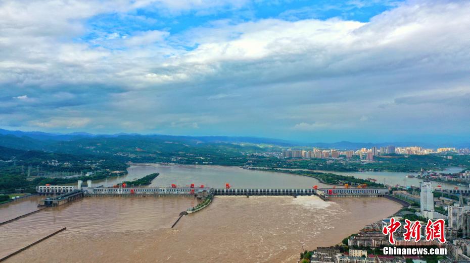 China: reservatório das Três Gargantas aumenta fluxo de descarga 