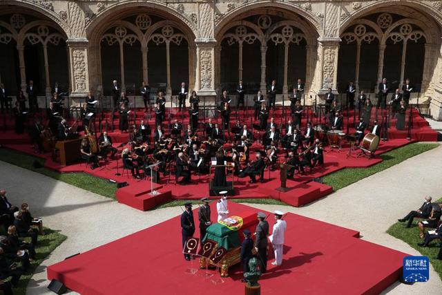 Portugal realiza funeral com honras de Estado para o ex-presidente Jorge Sampaio