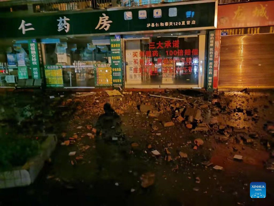 China: terremoto de magnitude 6,0 em Sichuan mata 2 e fere 3